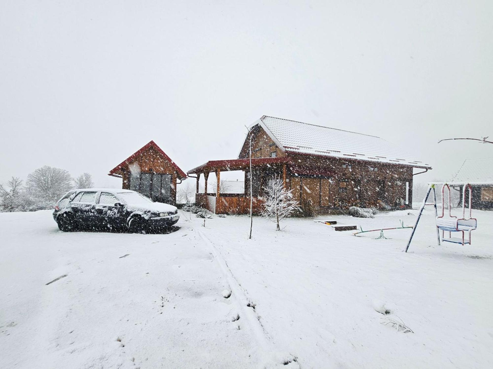 Ruralna Kuca Za Odmor Lika Villa Lovinac  ภายนอก รูปภาพ