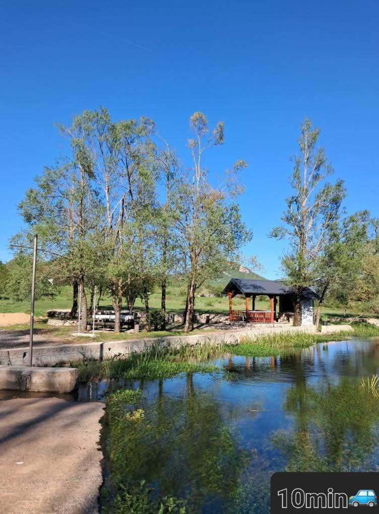 Ruralna Kuca Za Odmor Lika Villa Lovinac  ภายนอก รูปภาพ