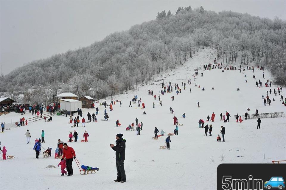 Ruralna Kuca Za Odmor Lika Villa Lovinac  ภายนอก รูปภาพ