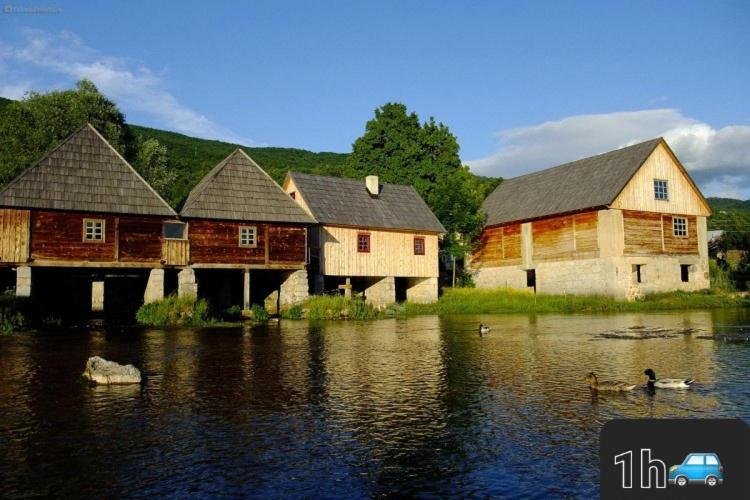Ruralna Kuca Za Odmor Lika Villa Lovinac  ภายนอก รูปภาพ